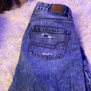 American eagle mom jeans